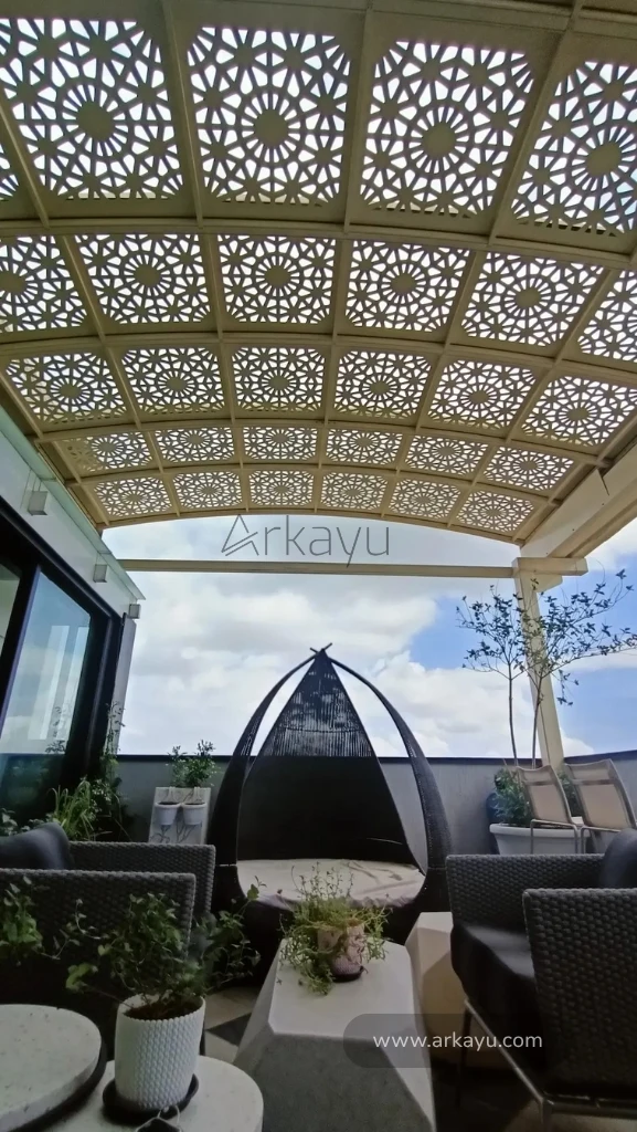 Arkayu polycarbonate pergola
