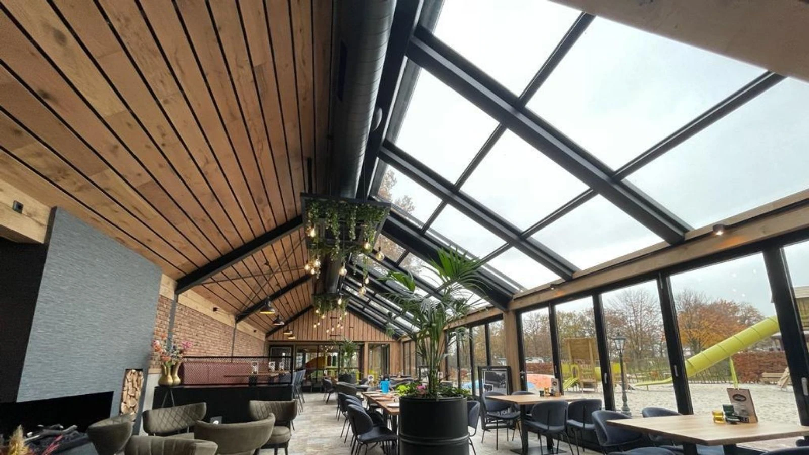 arkayu glass retractable roof for a restaurant 16